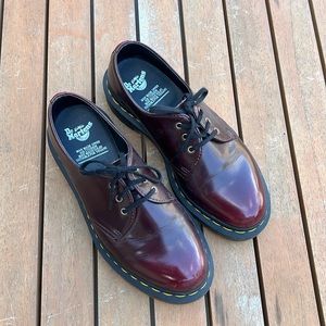 Doc Martens (vegan leather) size 6